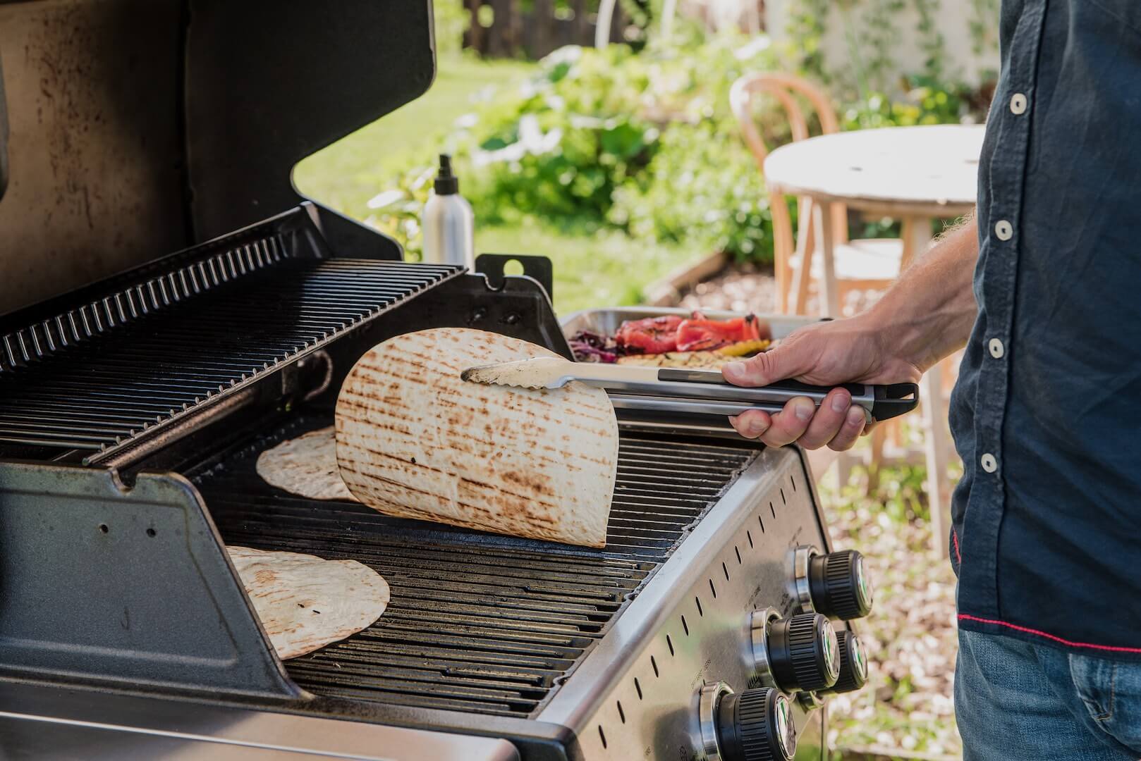 Grillowana tortilla z warzywami przepis Broil King